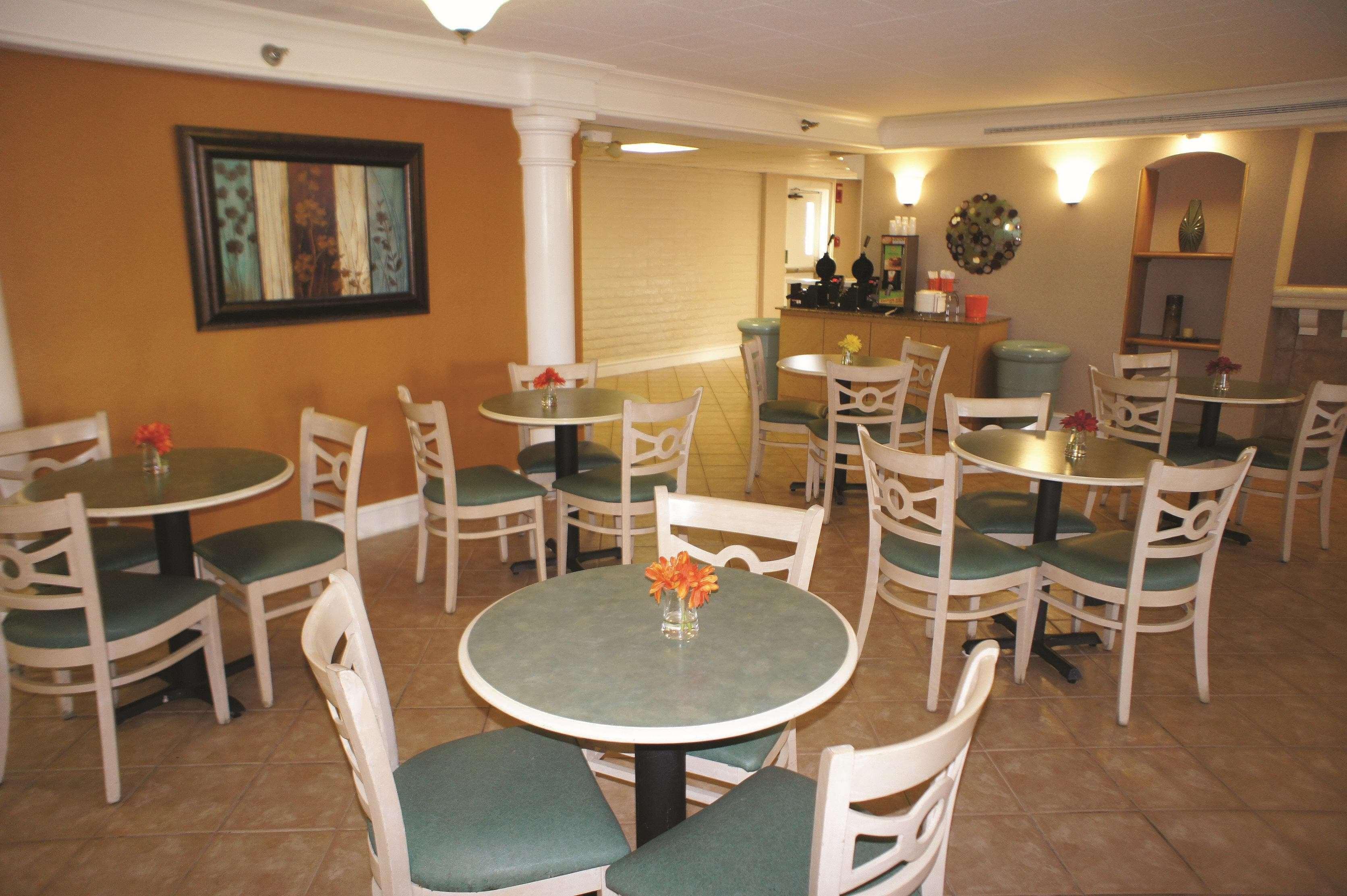 La Quinta Inn By Wyndham Norfolk Virginia Beach Zewnętrze zdjęcie